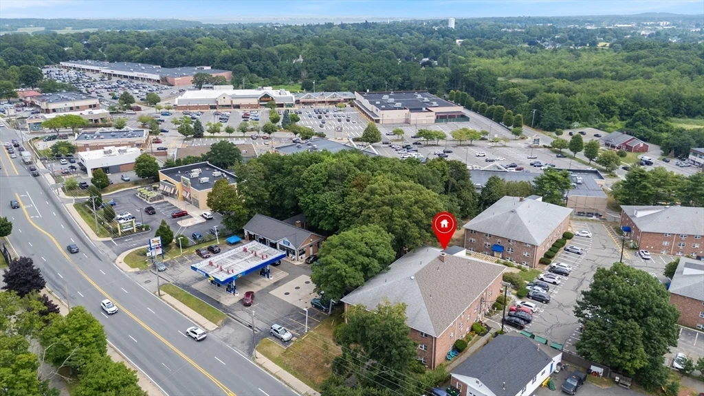 2 bed, 1 bath apartment for rent at 61 Storey Ave Unit 2, Newburyport — photo 3 of 15