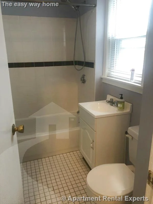1 bed, 1 bath apartment for rent at 61 Summer St Unit 1, Union Square — photo 5 of 7