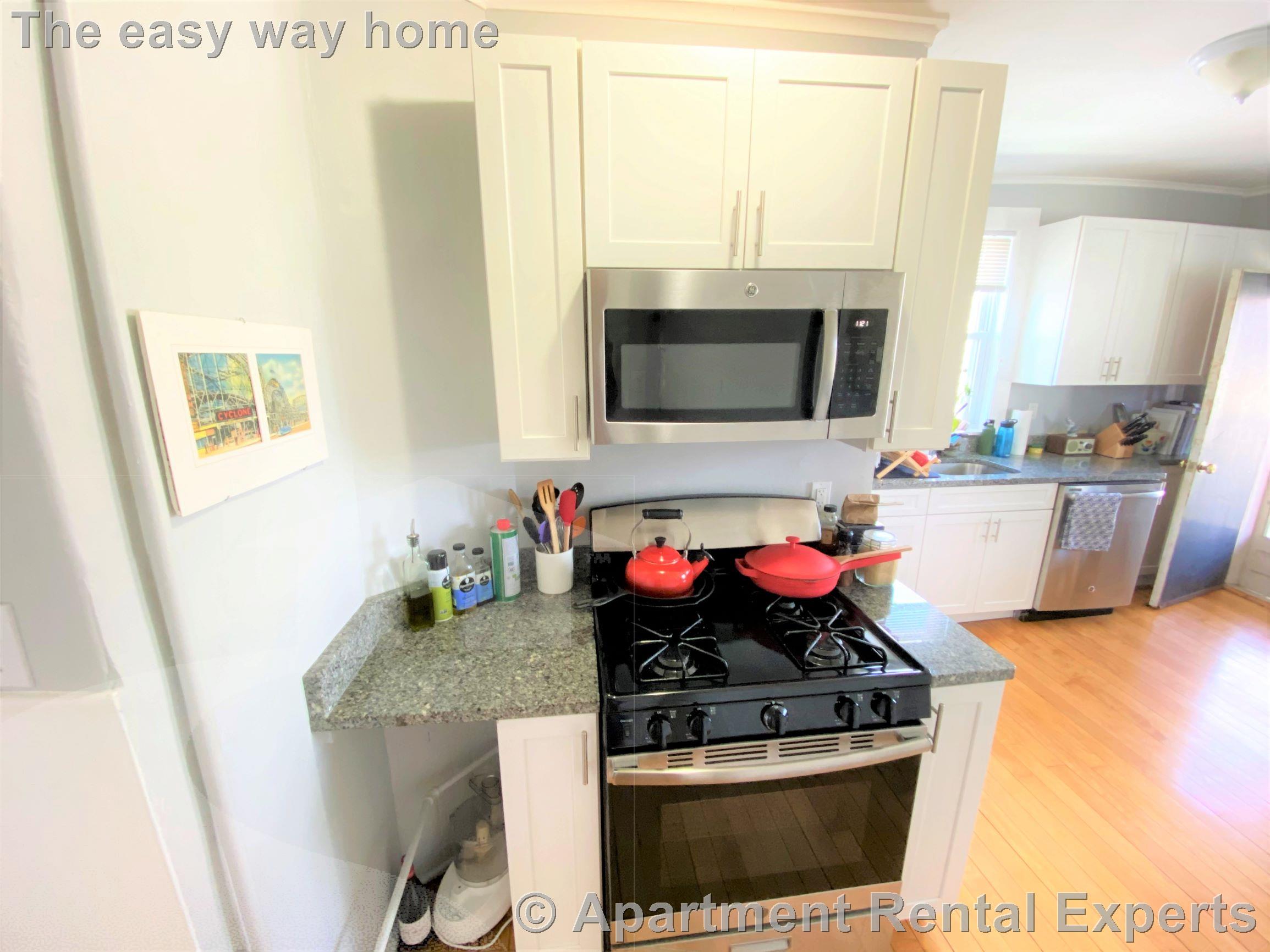 1 bed, 1 bath apartment for rent at 61 Summer St Unit 3, Union Square — photo 2 of 8