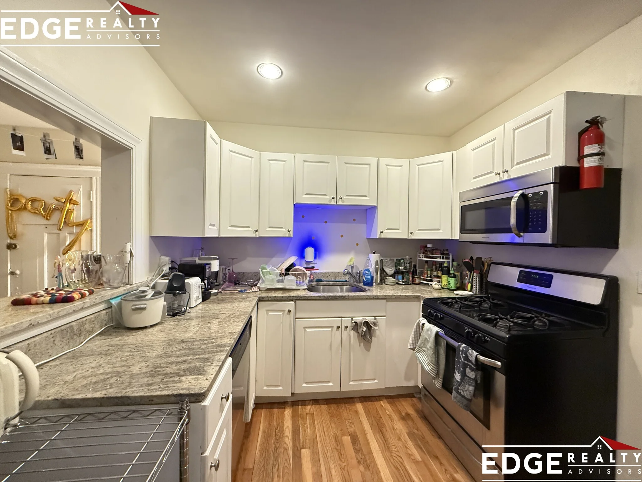4 bed, 2 bath apartment for rent at 61 Thatcher St Unit 5, North Brookline