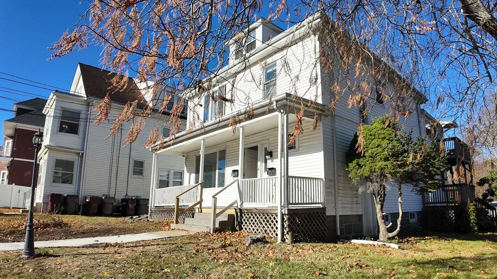 2 bed, 2 bath apartment for rent at 61 Thomas St Unit 1, Dedham — photo 2 of 17