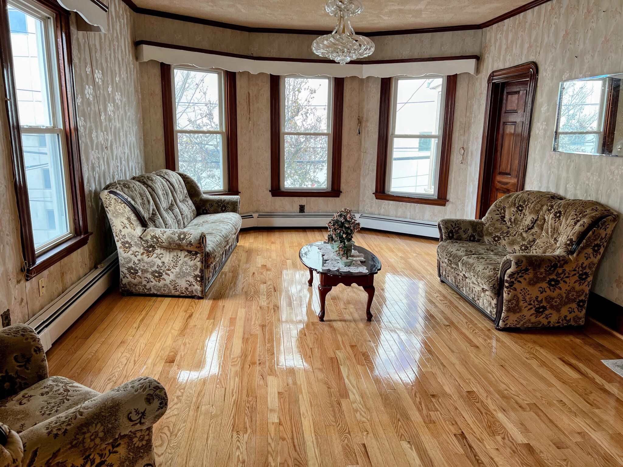 3 bed, 1 bath apartment for rent at 61 Tufts St Unit 2, East Somerville — photo 5 of 11