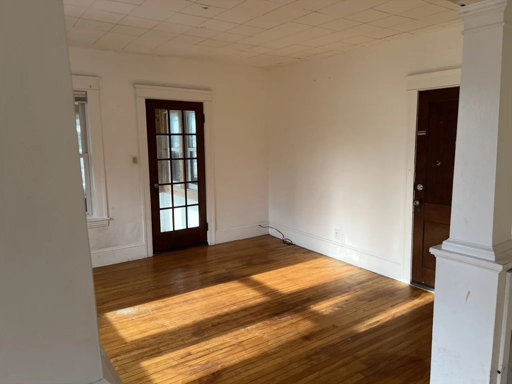 3 bed, 1 bath apartment for rent at 61 Vernon St Unit 3, New Worcester — photo 4 of 11