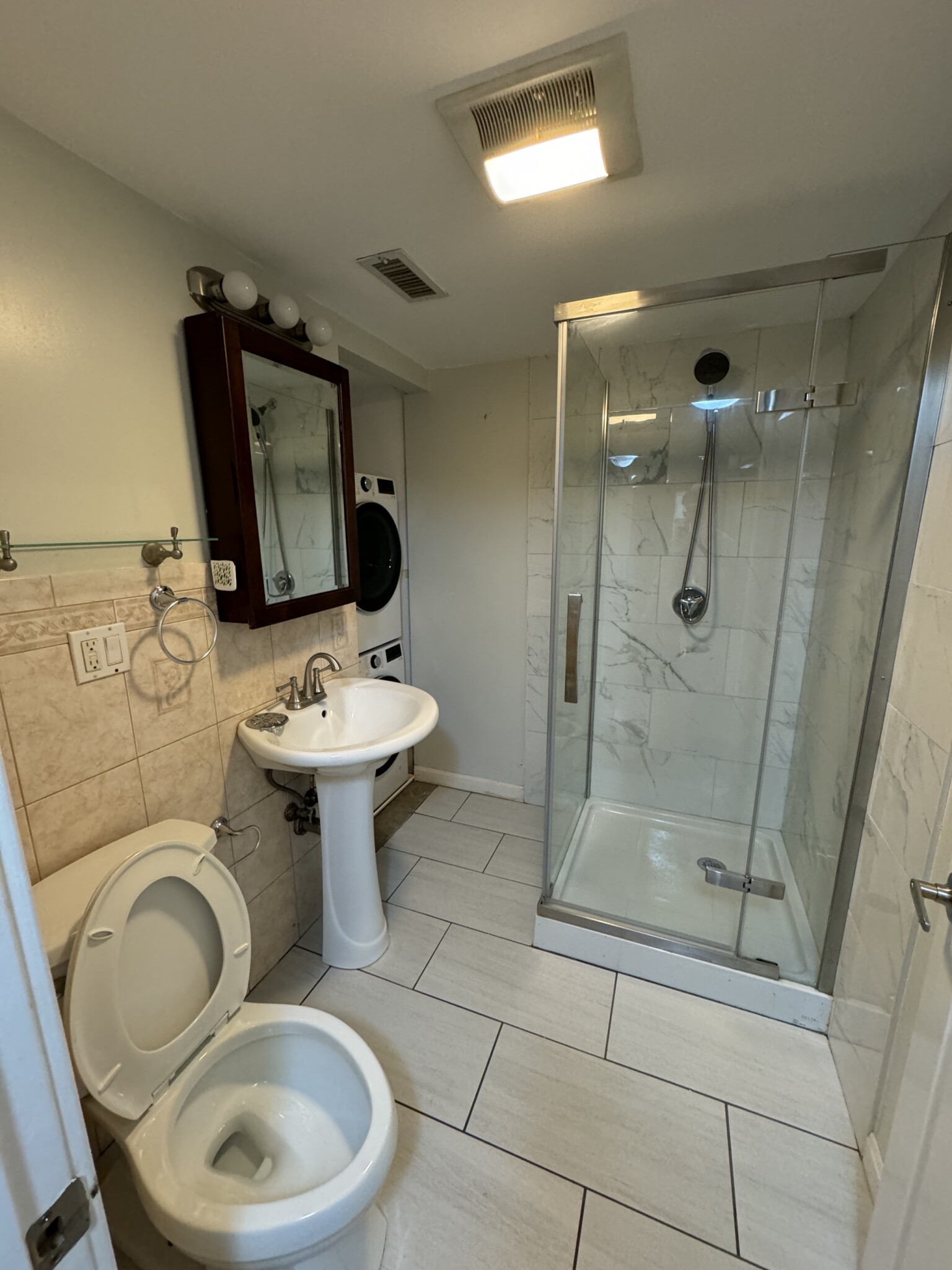 4 bed, 2 bath apartment for rent at 61 Wait St Unit 1, Mission Hill — photo 3 of 23
