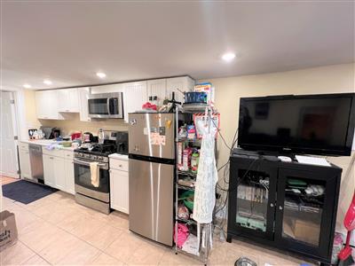1 bed, 1 bath apartment for rent at 61 Walden St Unit 1, Neighborhood Nine — photo 2 of 18
