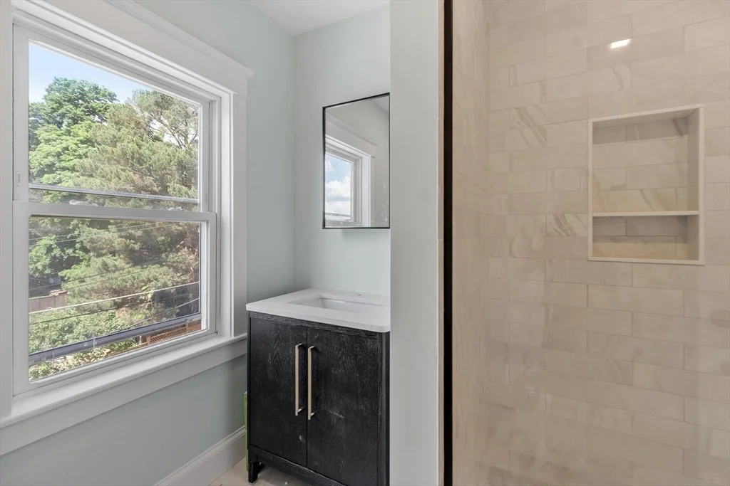 4 bed, 3 bath apartment for rent at 61 Warren St Unit 2, West Medford — photo 35 of 41