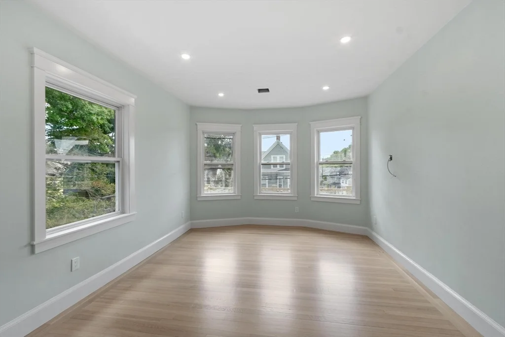 4 bed, 3 bath apartment for rent at 61 Warren St Unit 2, West Medford — photo 12 of 41