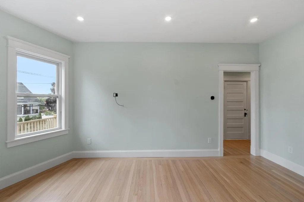 4 bed, 3 bath apartment for rent at 61 Warren St Unit 2, West Medford — photo 13 of 41