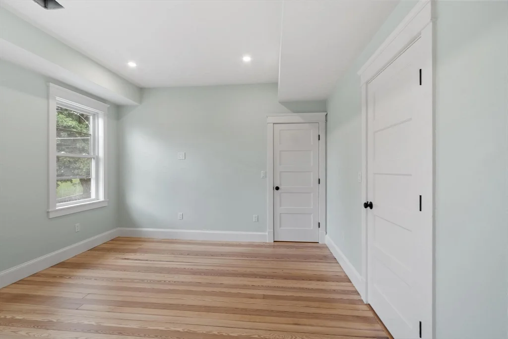 4 bed, 3 bath apartment for rent at 61 Warren St Unit 2, West Medford — photo 16 of 41