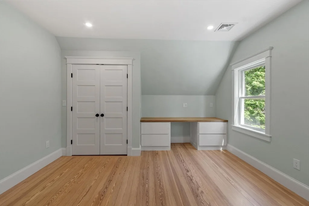 4 bed, 3 bath apartment for rent at 61 Warren St Unit 2, West Medford — photo 33 of 41