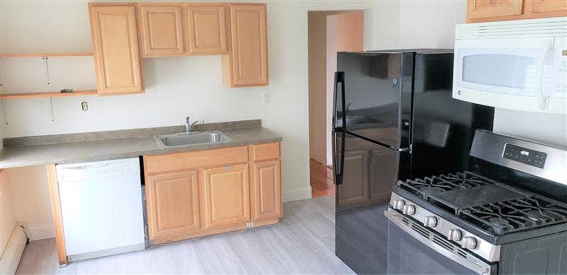 2 bed, 1 bath apartment for rent at 61 Webster Ave Unit 3, Ward Two — photo 2 of 21