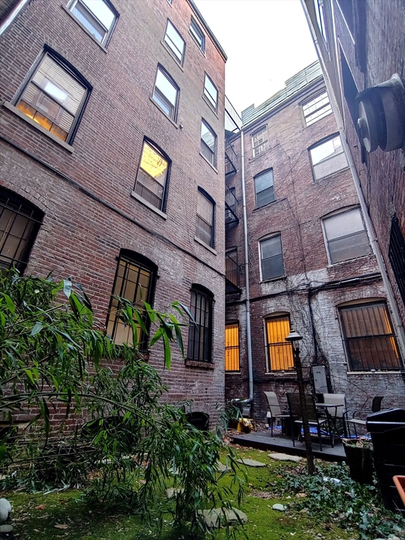 2 bed, 1 bath apartment for rent at 61 West Cedar St Unit 2, Beacon Hill — photo 31 of 37