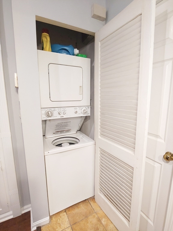 2 bed, 1 bath apartment for rent at 61 West Cedar St Unit 2, Beacon Hill — photo 23 of 37