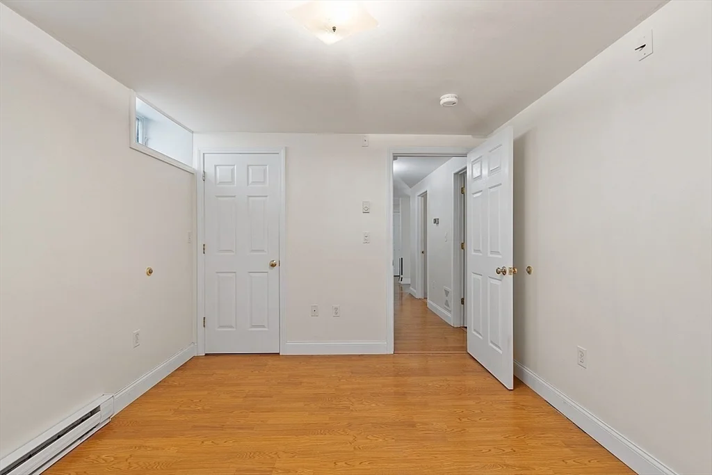 2 bed, 1 bath apartment for rent at 61 Western Ave Unit 1, Gloucester — photo 6 of 19