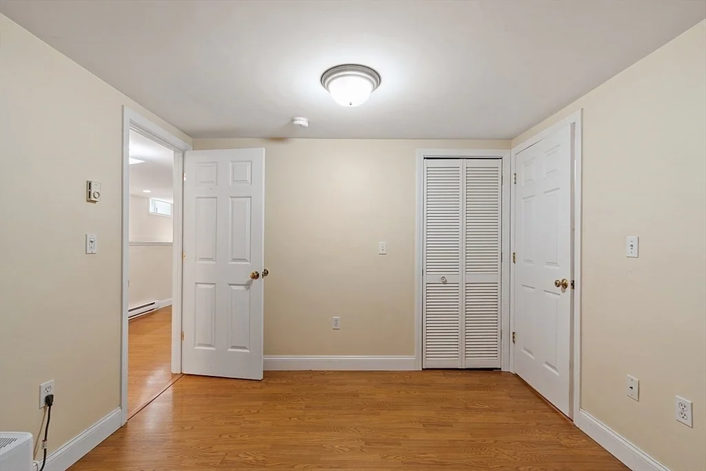 2 bed, 1 bath apartment for rent at 61 Western Ave Unit 1, Gloucester — photo 8 of 19