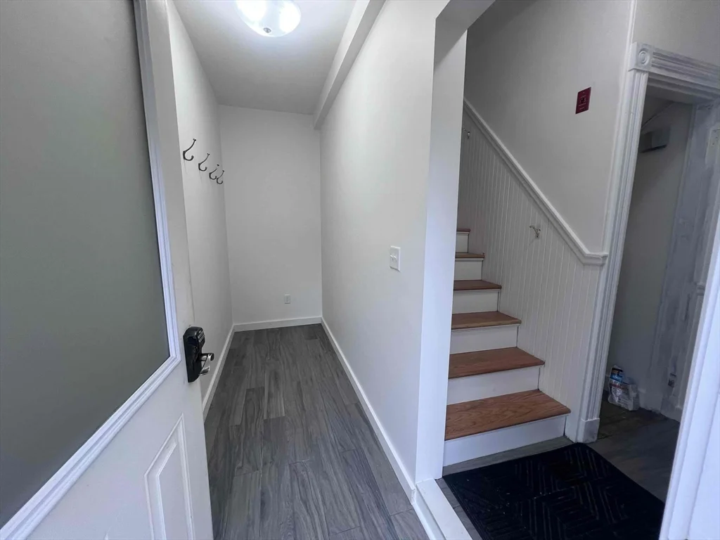 4 bed, 1 bath apartment for rent at 61 Wollaston Ave Unit 2, Arlington — photo 16 of 24