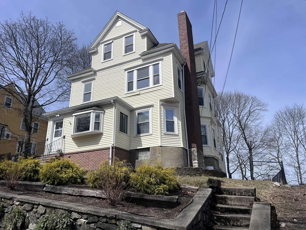 4 bed, 1 bath apartment for rent at 61 Wollaston Ave Unit 2, Arlington — photo 1 of 24