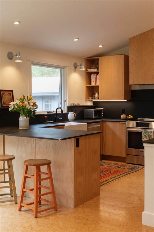 3 bed, 3 bath apartment for rent at 61 Woodland St Unit 61, Sherborn — photo 5 of 29