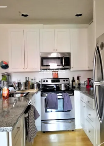 4 bed, 1 bath apartment for rent at 610 Columbus Ave Unit 5, South End — photo 3 of 10