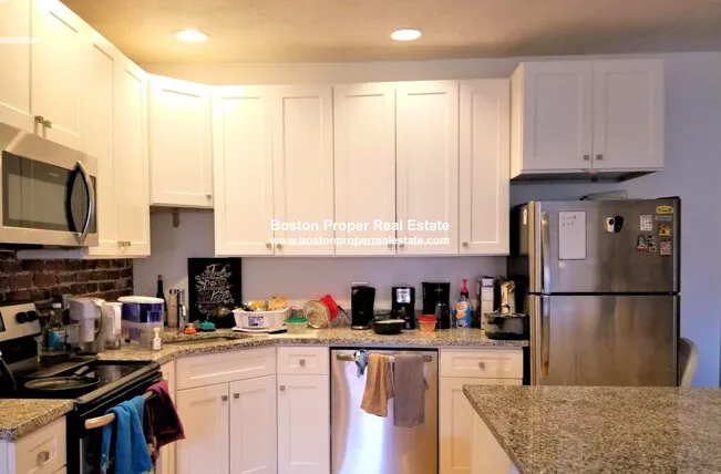 4 bed, 1 bath apartment for rent at 610 Columbus Ave Unit 5, South End — photo 4 of 10