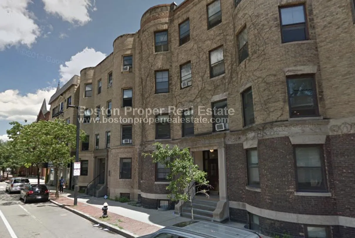 4 bed, 1 bath apartment for rent at 610 Columbus Ave Unit 5, South End — photo 10 of 10