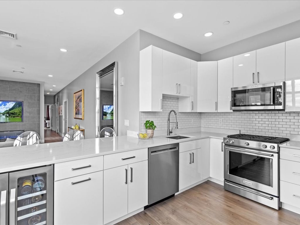 2 bed, 2 bath apartment for rent at 610 Rutherford Ave Unit 201, Charlestown — photo 5 of 26