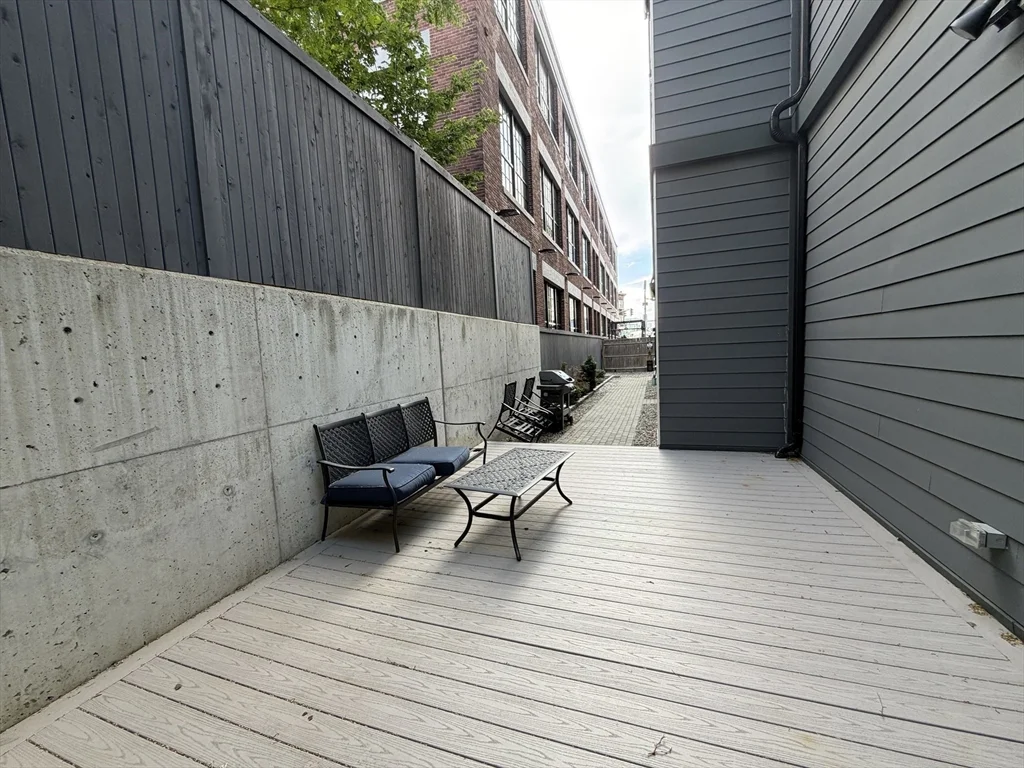 2 bed, 1 bath apartment for rent at 610 Rutherford Ave Unit 306, Charlestown — photo 13 of 15