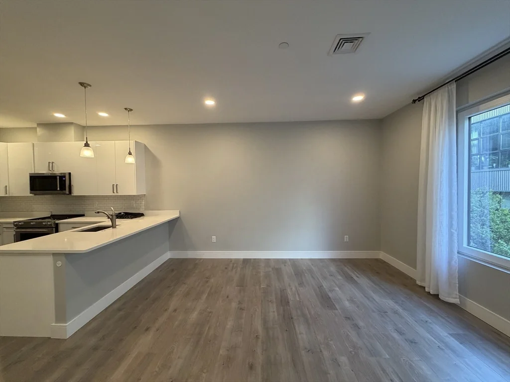 2 bed, 1 bath apartment for rent at 610 Rutherford Ave Unit 306, Charlestown — photo 4 of 15