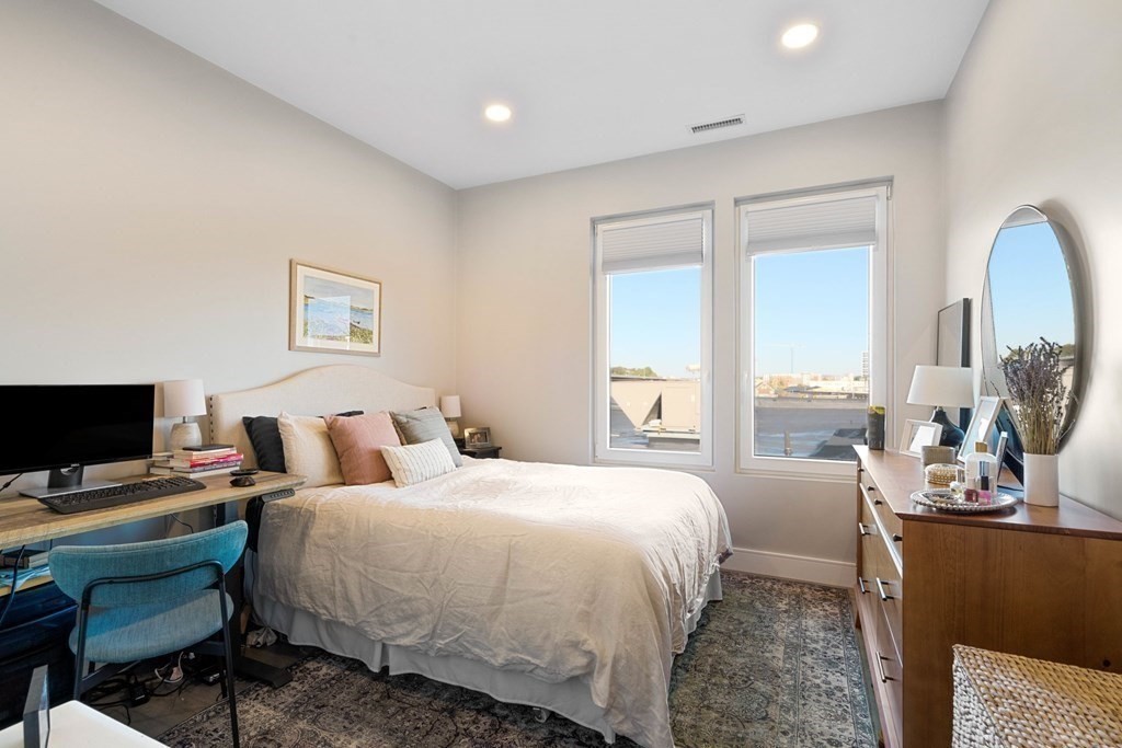 2 bed, 1 bath apartment for rent at 610 Rutherford Ave Unit 502, Charlestown — photo 5 of 15
