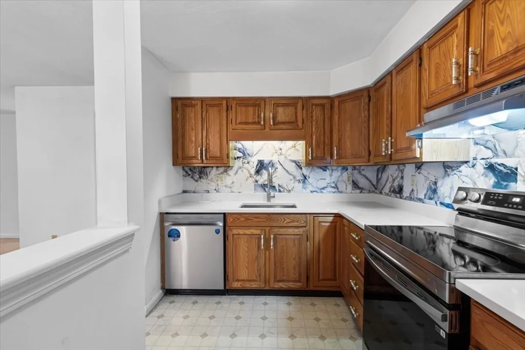 2 bed, 2 bath apartment for rent at 610 South Franklin St Unit C101, Holbrook — photo 5 of 22