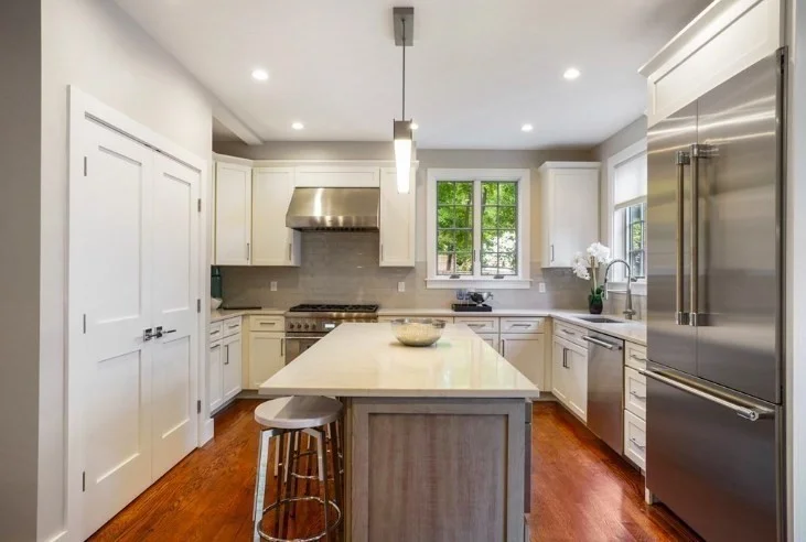 4 bed, 4+ bath apartment for rent at 611 Centre St Unit 2, Newton — photo 6 of 27
