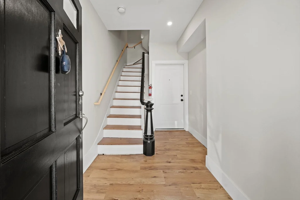 1 bed, 1 bath apartment for rent at 611 E Seventh Unit 1, South Boston — photo 19 of 22