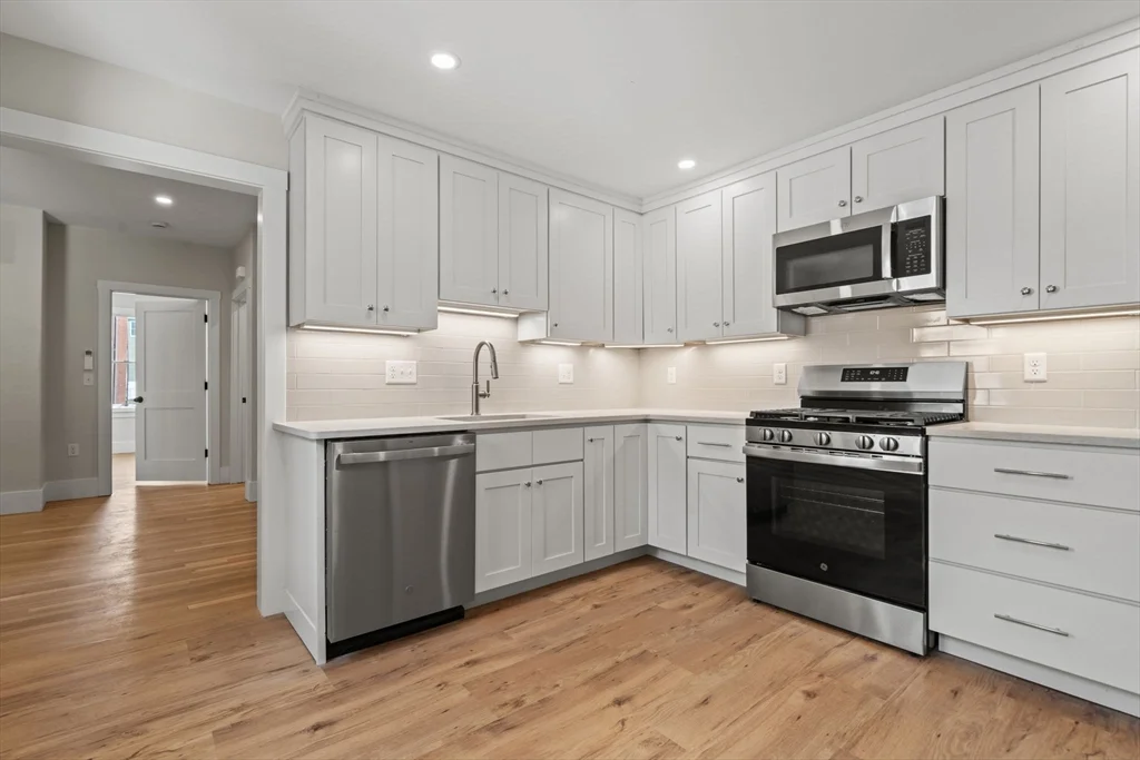 1 bed, 1 bath apartment for rent at 611 E Seventh Unit 1, South Boston — photo 1 of 22