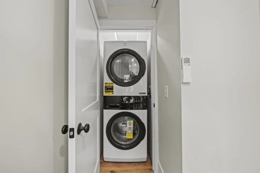 1 bed, 1 bath apartment for rent at 611 E Seventh Unit 1, South Boston — photo 6 of 22