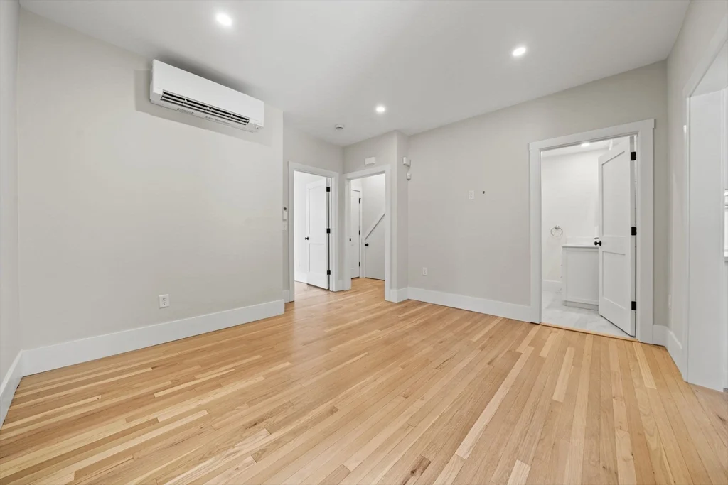1 bed, 1 bath apartment for rent at 611 E Seventh Unit 1, South Boston — photo 10 of 22