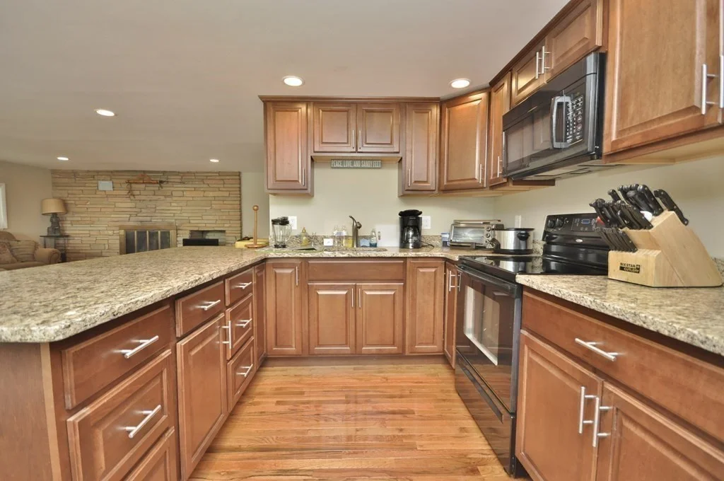 4 bed, 2 bath apartment for rent at 611 Head Of The Bay Rd Unit WINTER, Buzzards Bay — photo 6 of 29