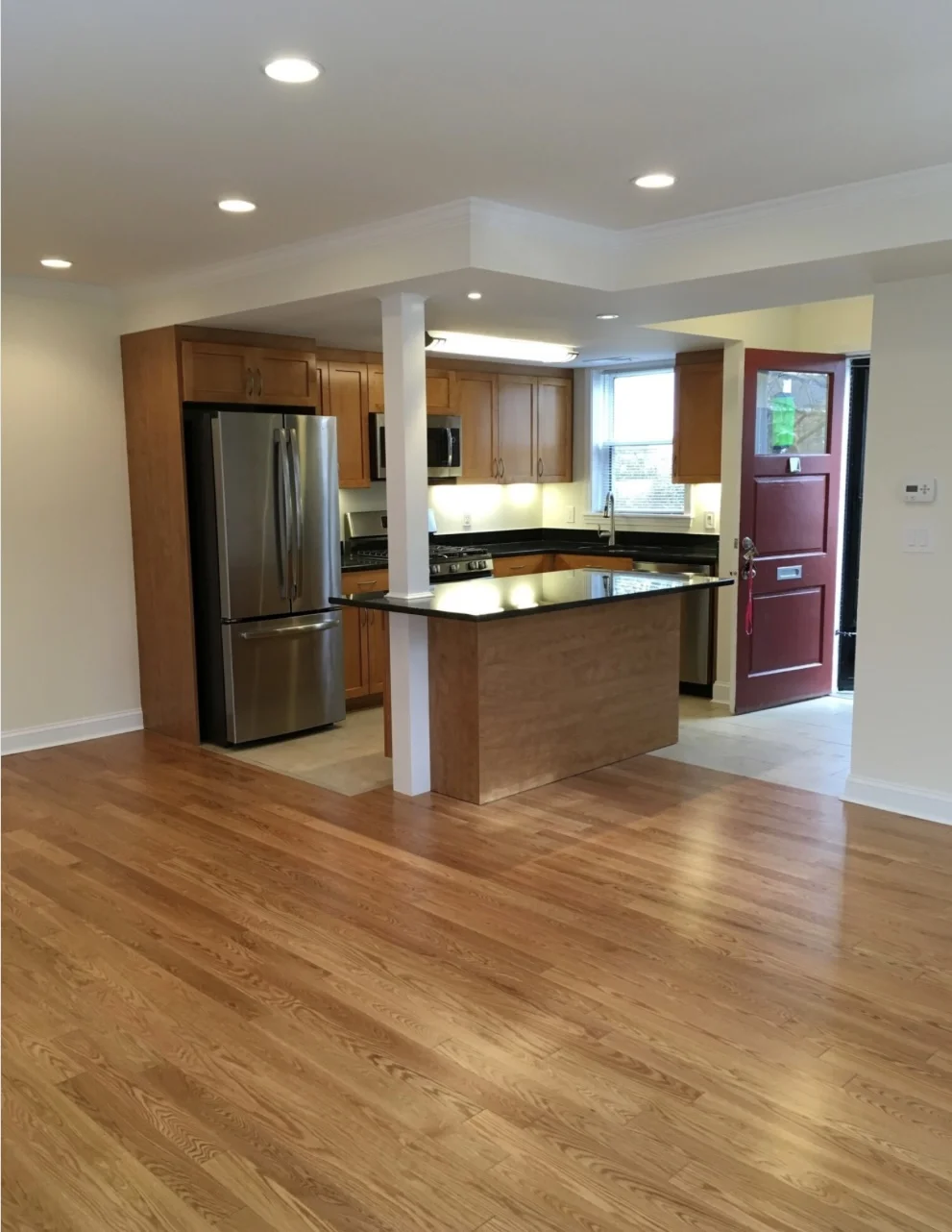 2 bed, 1 bath apartment for rent at 611 Vfw Pkwa Unit 1, Chestnut Hill — photo 2 of 4