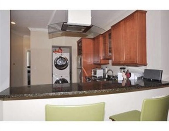 3 bed, 1 bath apartment for rent at 612 Columbus Ave Unit 3, South End — photo 3 of 8