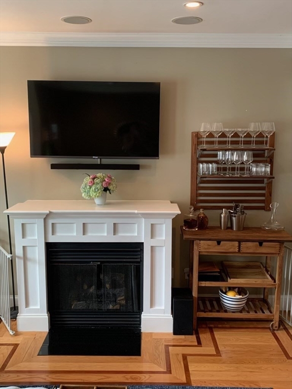 2 bed, 1 bath apartment for rent at 612 E 8th Unit 1, South Boston — photo 6 of 18