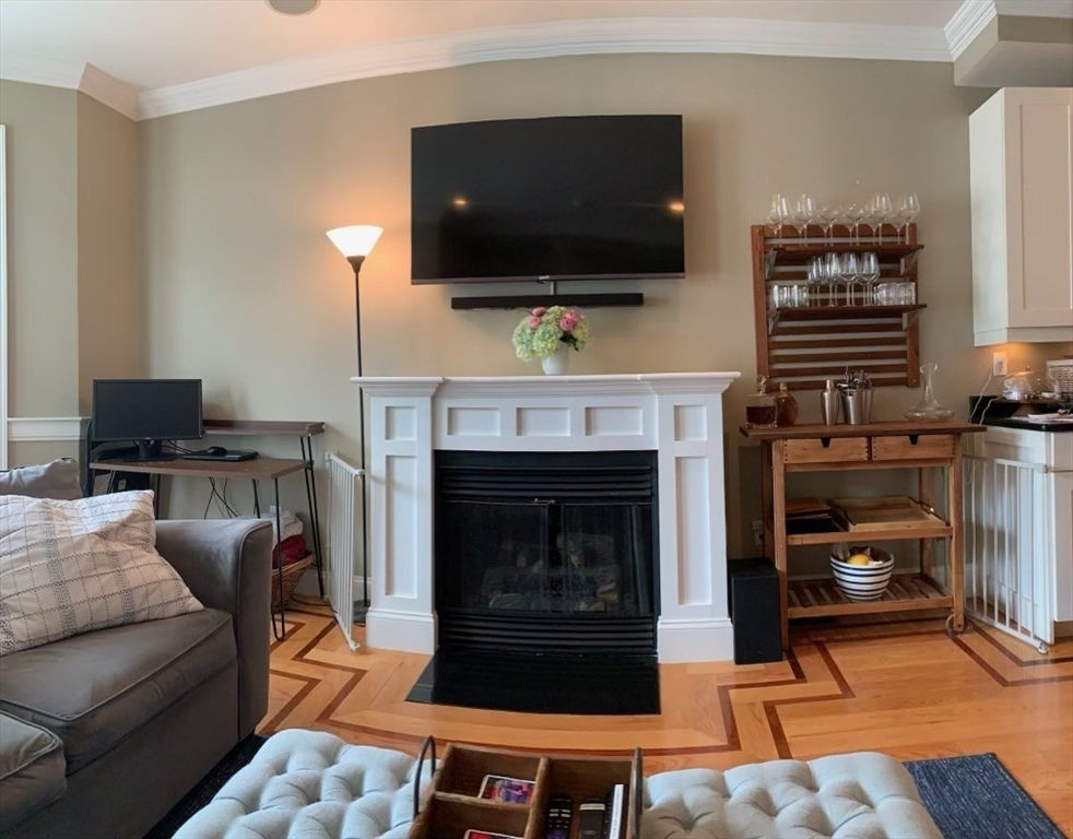 2 bed, 1 bath apartment for rent at 612 E 8th Unit 1, South Boston — photo 5 of 18