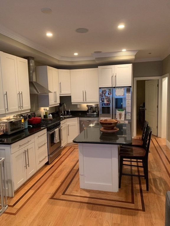 2 bed, 1 bath apartment for rent at 612 E 8th Unit 1, South Boston — photo 3 of 18