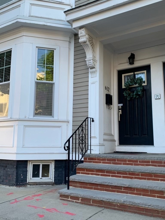 2 bed, 1 bath apartment for rent at 612 E 8th Unit 1, South Boston — photo 1 of 18