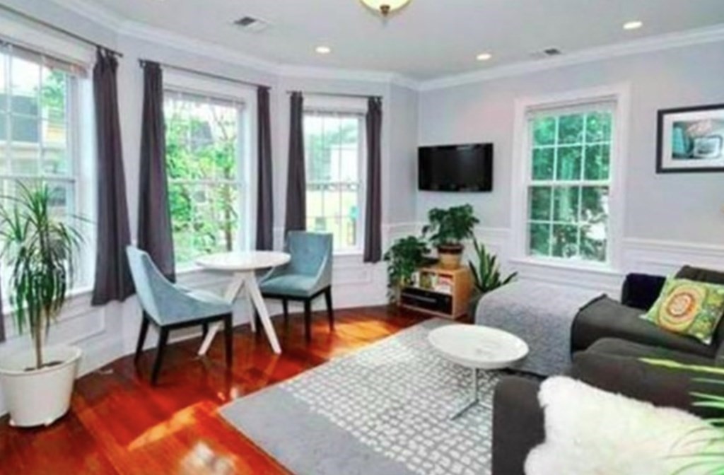 2 bed, 1 bath apartment for rent at 613 Dorchester Ave Unit 2, South Boston — photo 2 of 7