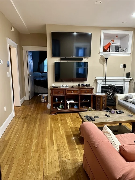 3 bed, 2 bath apartment for rent at 613 East 7th St Unit 1, South Boston — photo 10 of 20