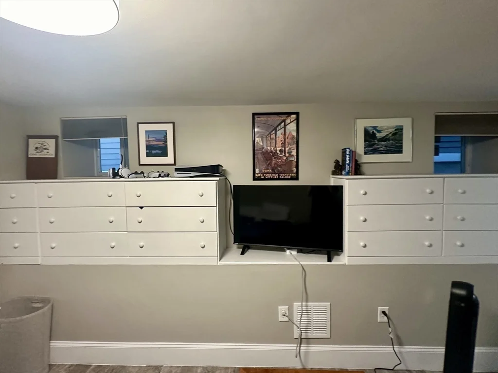 3 bed, 2 bath apartment for rent at 613 East 7th St Unit 1, South Boston — photo 14 of 20