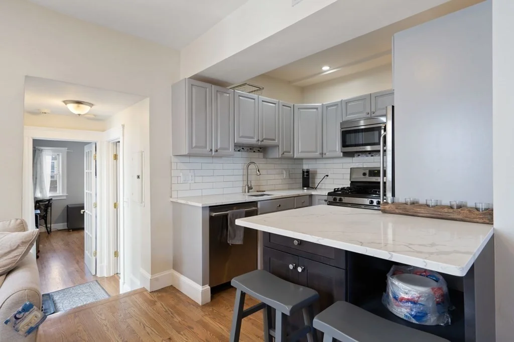 2 bed, 2 bath apartment for rent at 613 East 7th St Unit 2, South Boston — photo 4 of 20