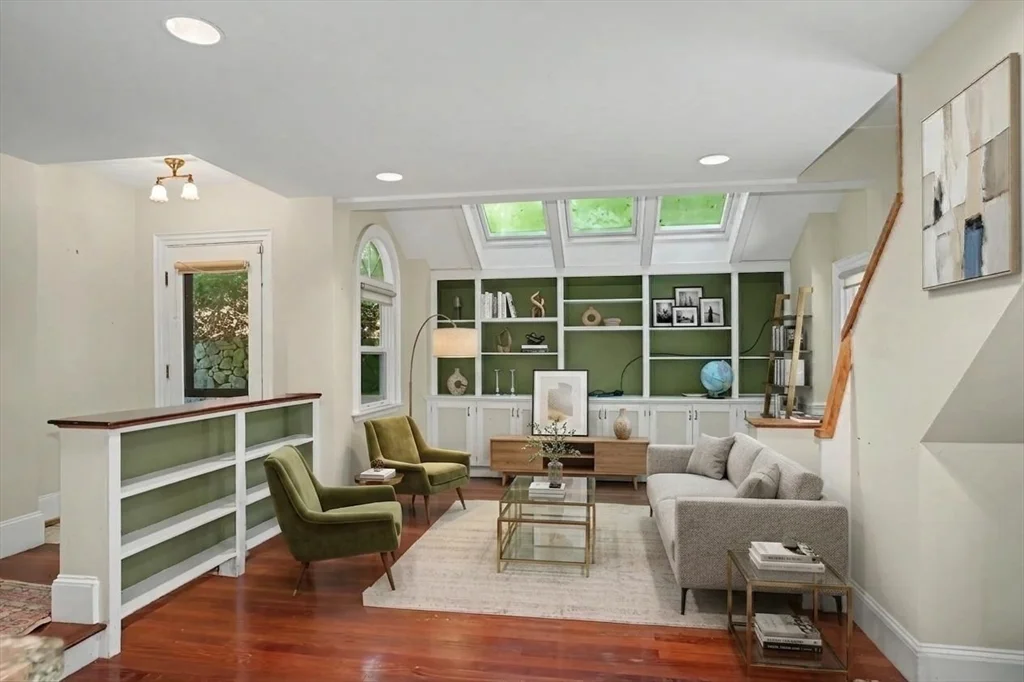 6 bed, 3 bath apartment for rent at 613 Pleasant St, Belmont — photo 13 of 27