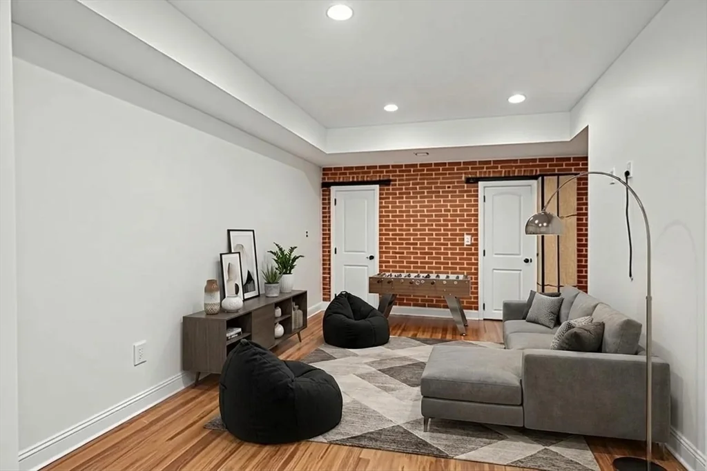 6 bed, 3 bath apartment for rent at 613 Pleasant St, Belmont — photo 24 of 27
