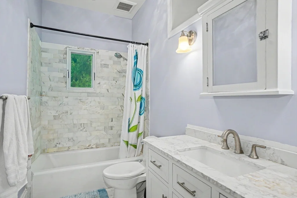 6 bed, 3 bath apartment for rent at 613 Pleasant St, Belmont — photo 21 of 27
