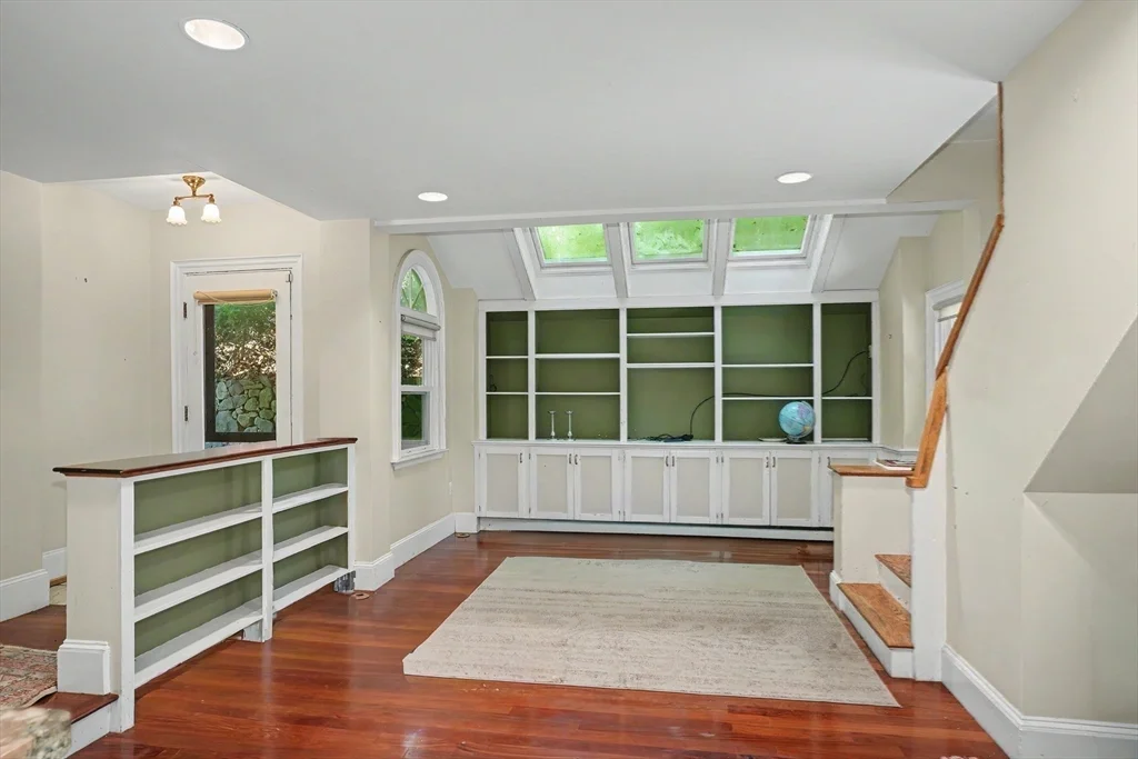 6 bed, 3 bath apartment for rent at 613 Pleasant St, Belmont — photo 11 of 27